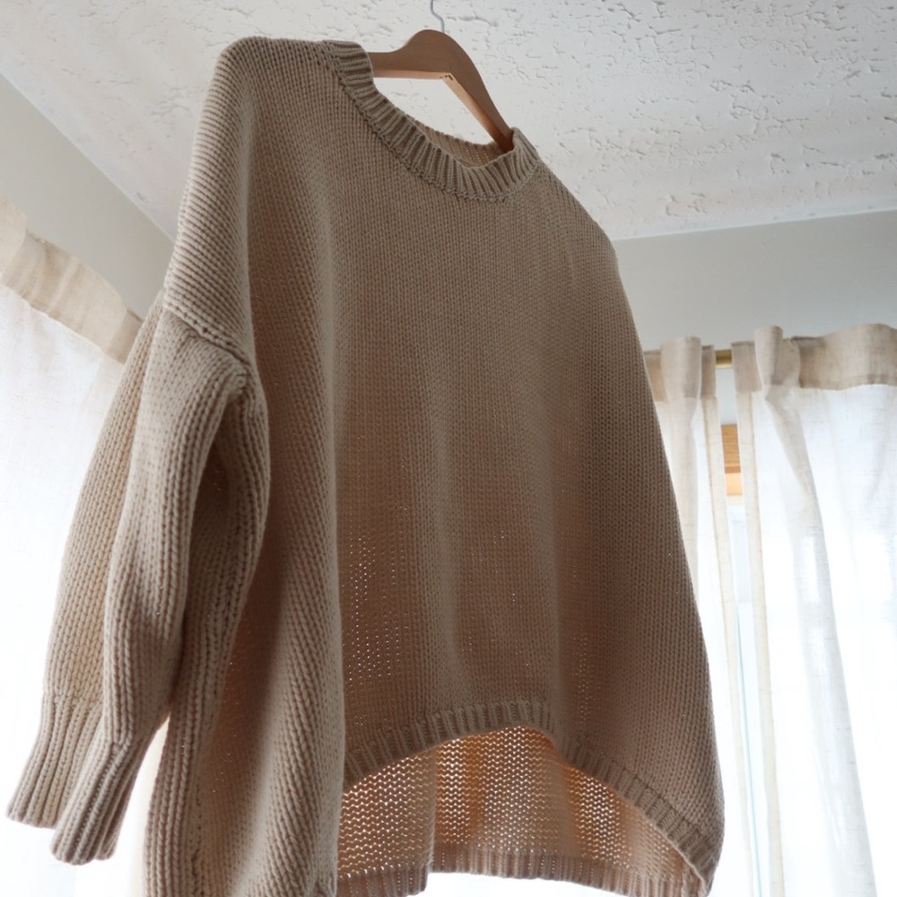 Knit cream/off white sweater